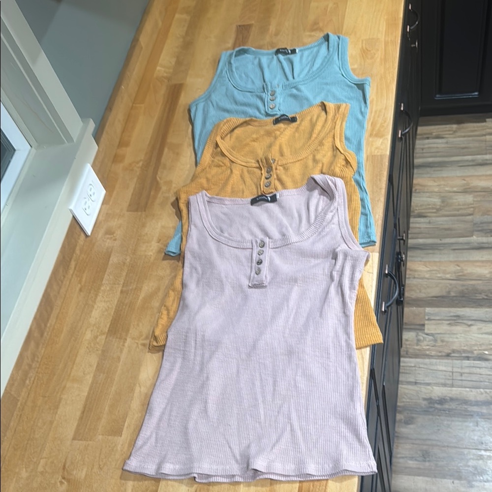 Kiss Blue and Yellow Ribbed Sleeveless Polo Tank Top